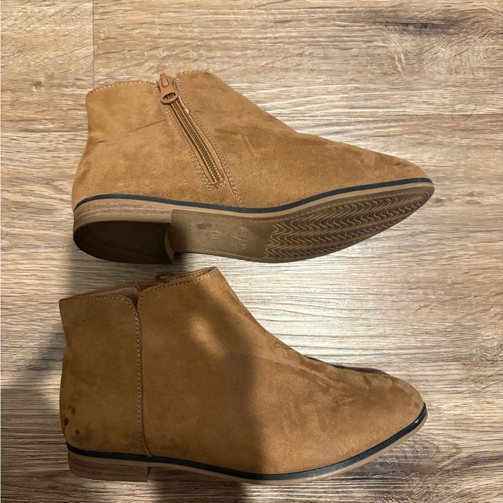 Girls cat and Jack ankle brown boots